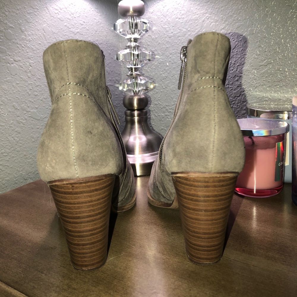 Grey Booties - Picture 3 of 4